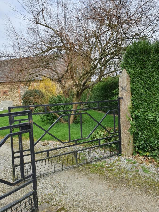 Au Petit Paradis Sainte-Gauburge-Sainte-Colombe Exterior photo