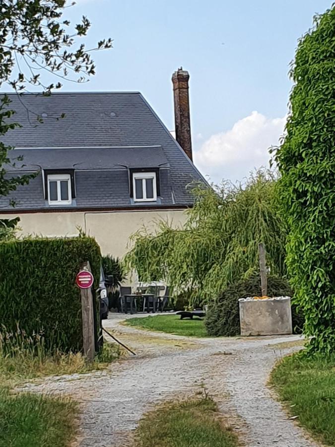 Au Petit Paradis Sainte-Gauburge-Sainte-Colombe Exterior photo